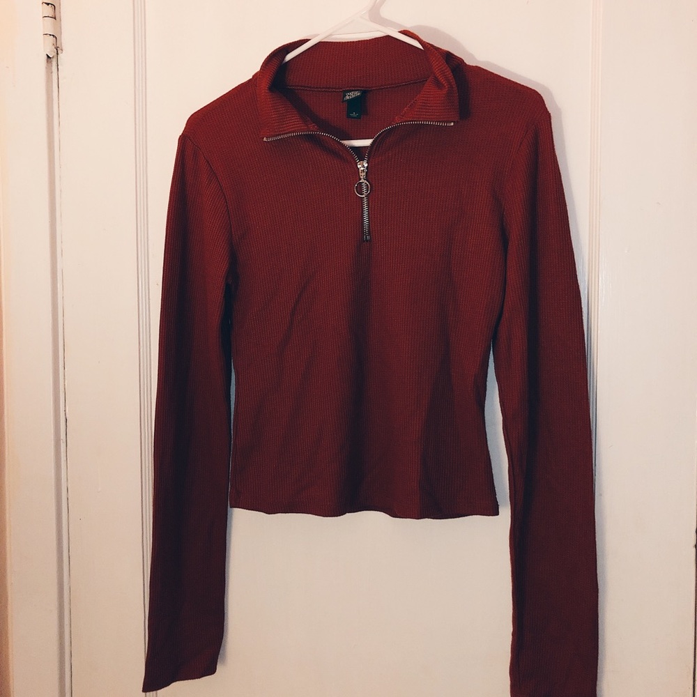 long sleeve zipper shirt!!